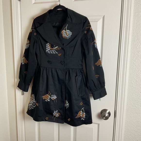 Woman’s Black Embroidered Coat with pockets size small - Picture 3 of 11